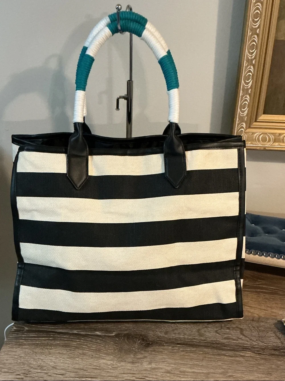 Victoria's Secret NWT Sea Sand Sun Cream Canvas Tote Wrapped Handles 16x12x8 - Picture 4 of 6